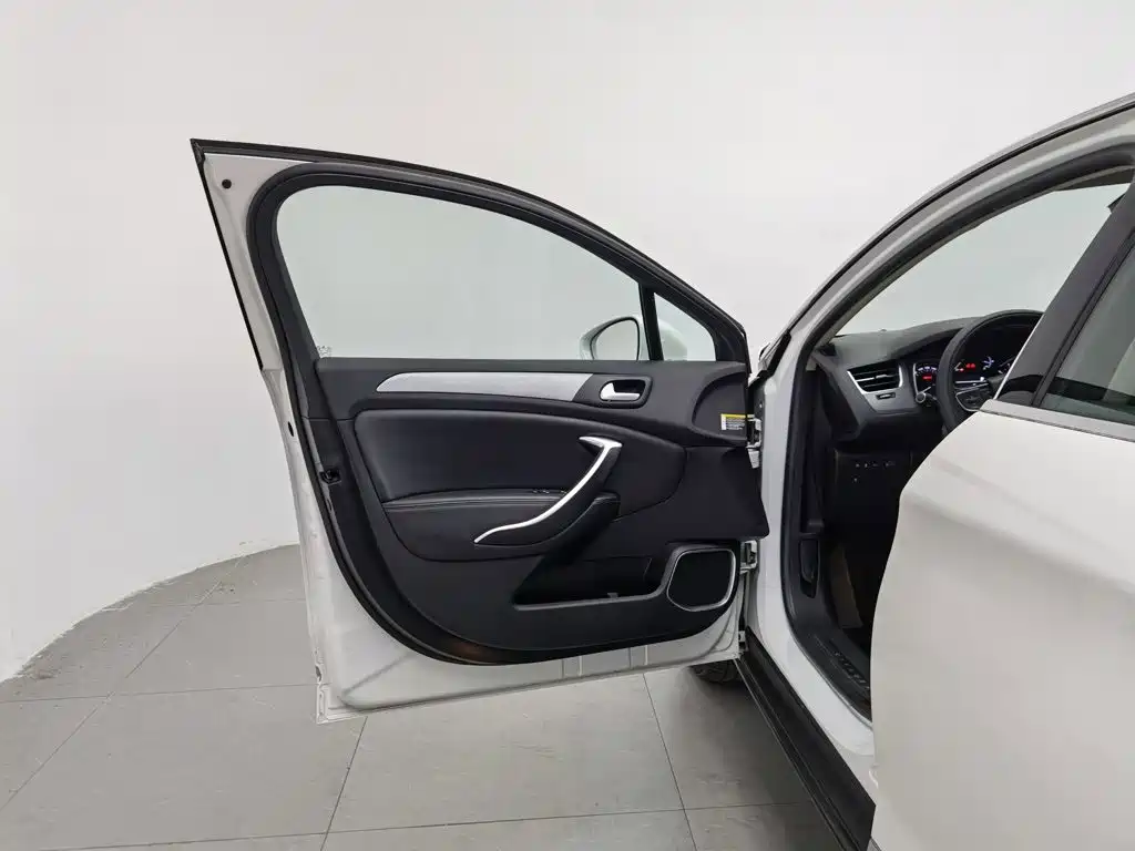 Citroen C5 — миниатюра 8