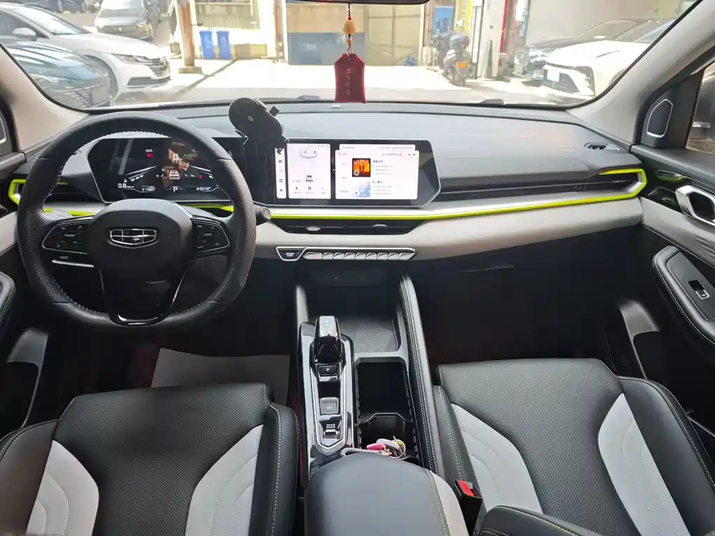 Geely Binyue — миниатюра 6