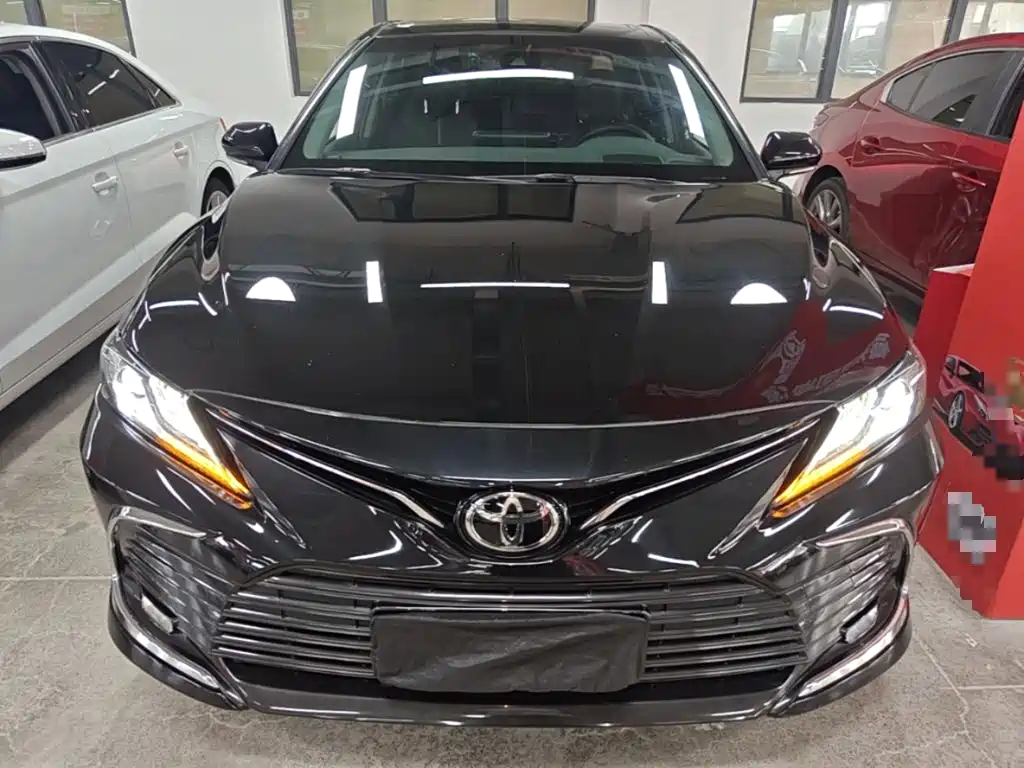 Toyota Camry — миниатюра 3