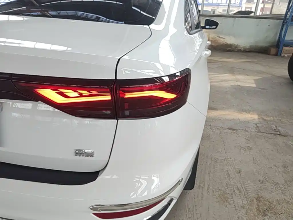 Geely Emgrand — миниатюра 8