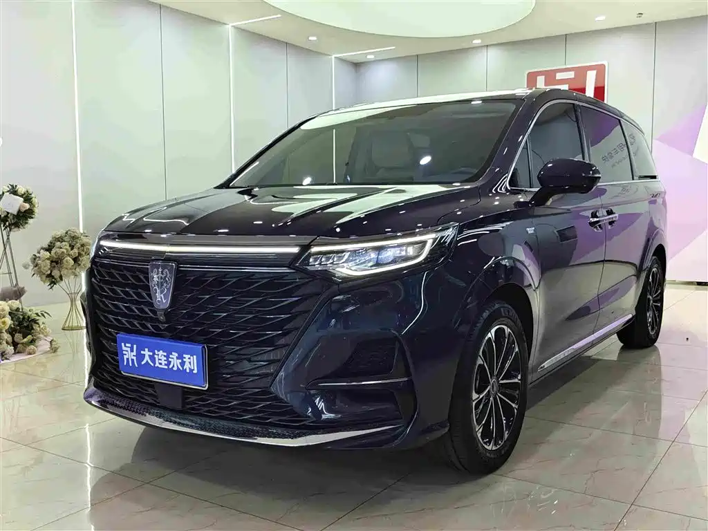Roewe iMAX8