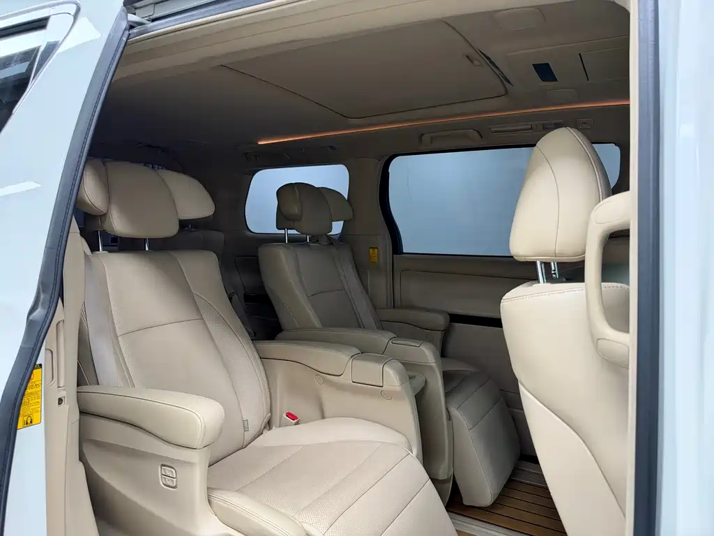 Toyota Alphard — фотографии объявления, Фото 13