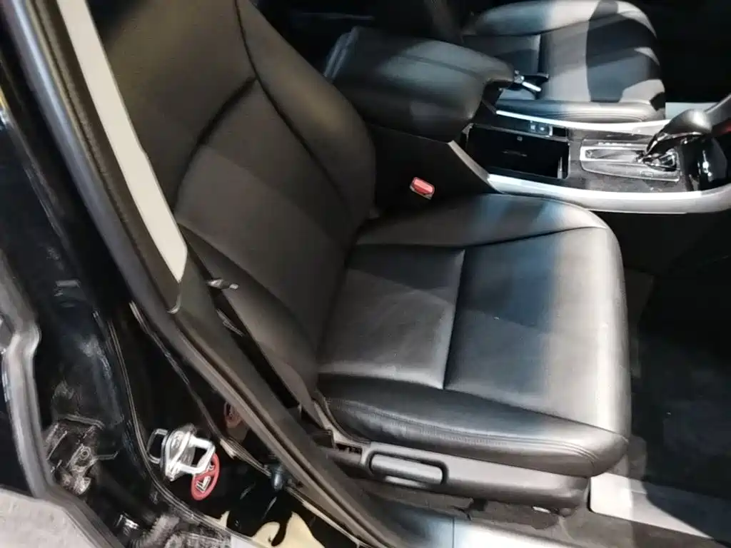 Honda Accord — миниатюра 25