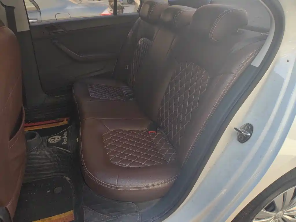 Volkswagen Santana — миниатюра 18