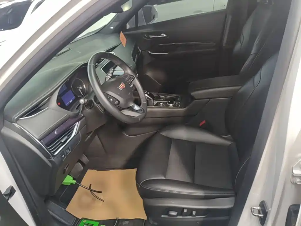Cadillac XT4 — миниатюра 15