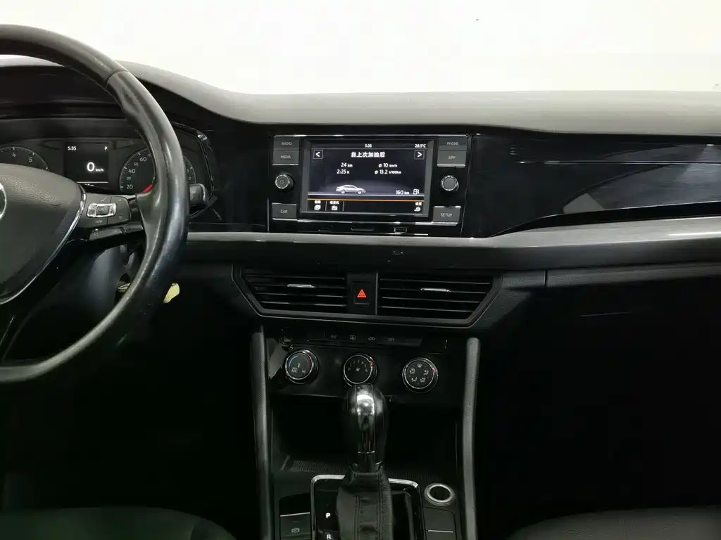 Volkswagen Bora — миниатюра 12