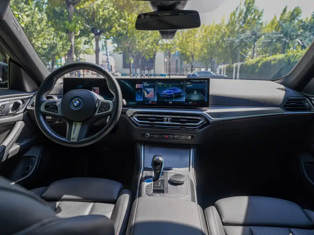 BMW i4 — миниатюра 12