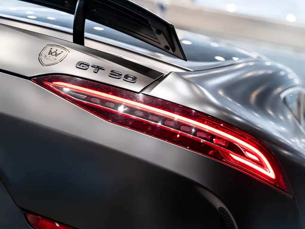 MERCEDES-BENZ AMG GT