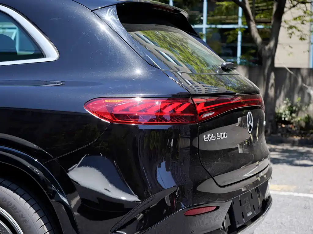 Mercedes-Benz EQS SUV — миниатюра 8