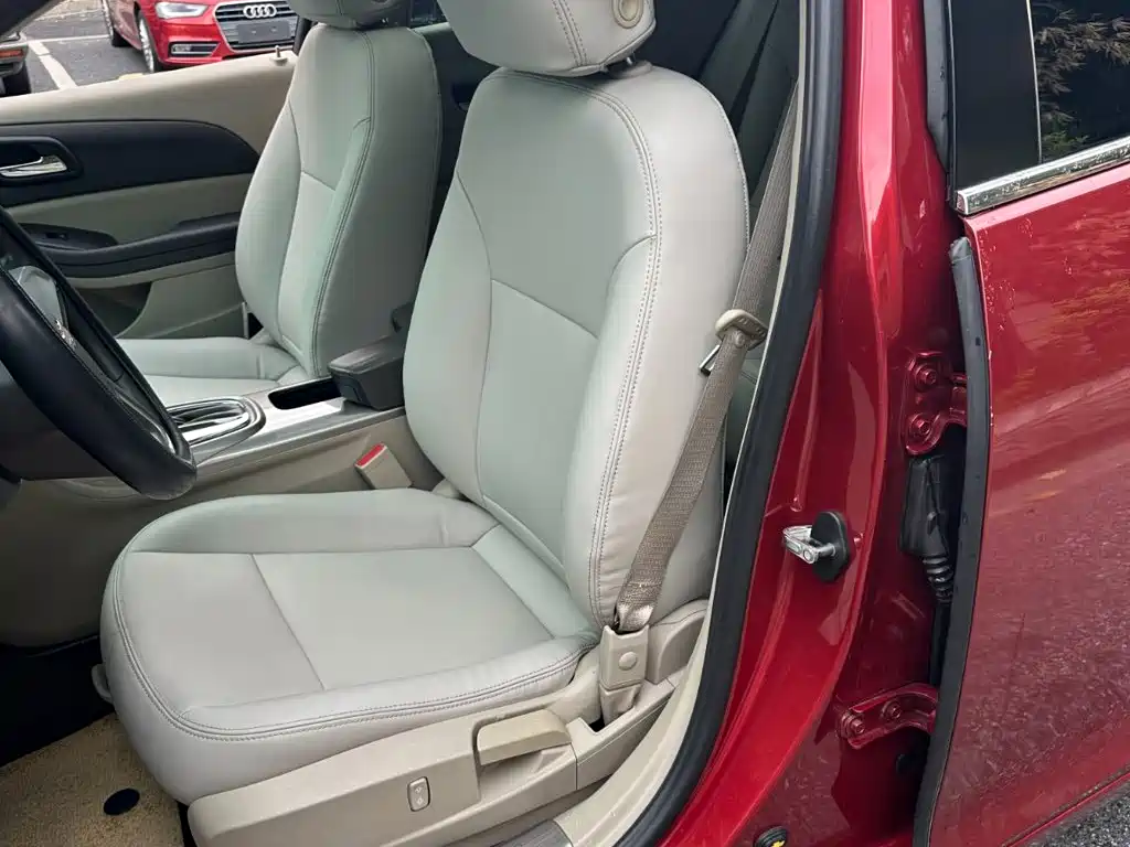 Chevrolet Malibu — миниатюра 12