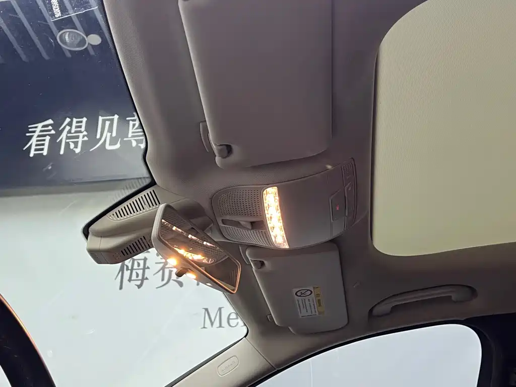 Mercedes-Benz E-Class — миниатюра 15