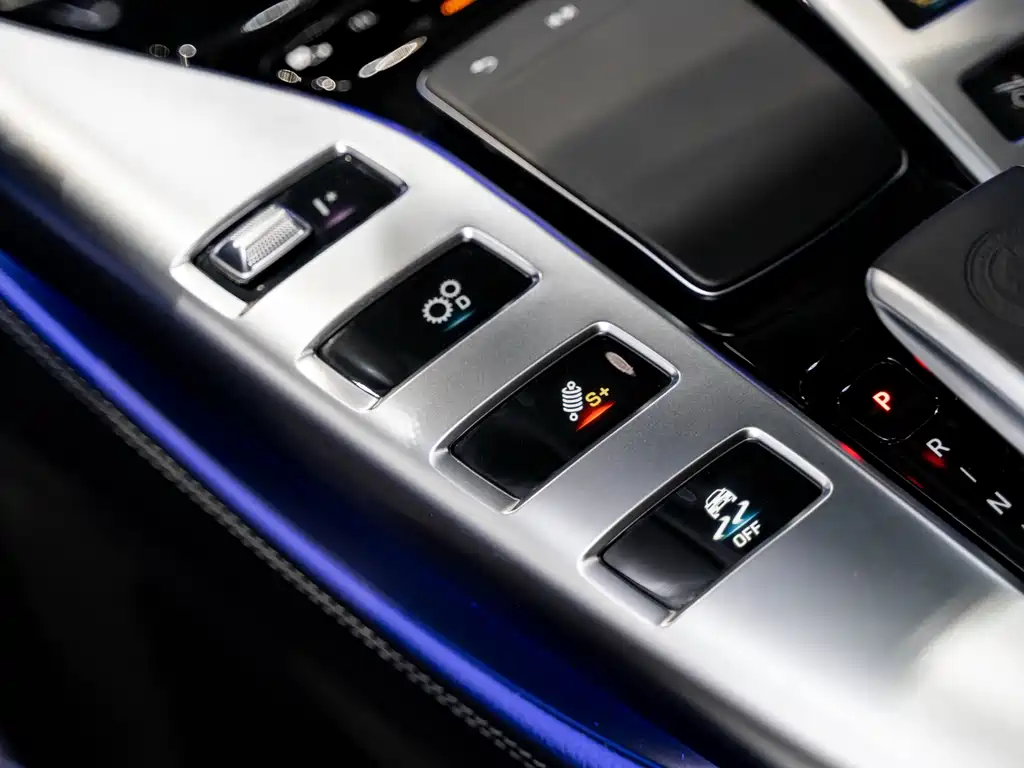 MERCEDES-BENZ AMG GT