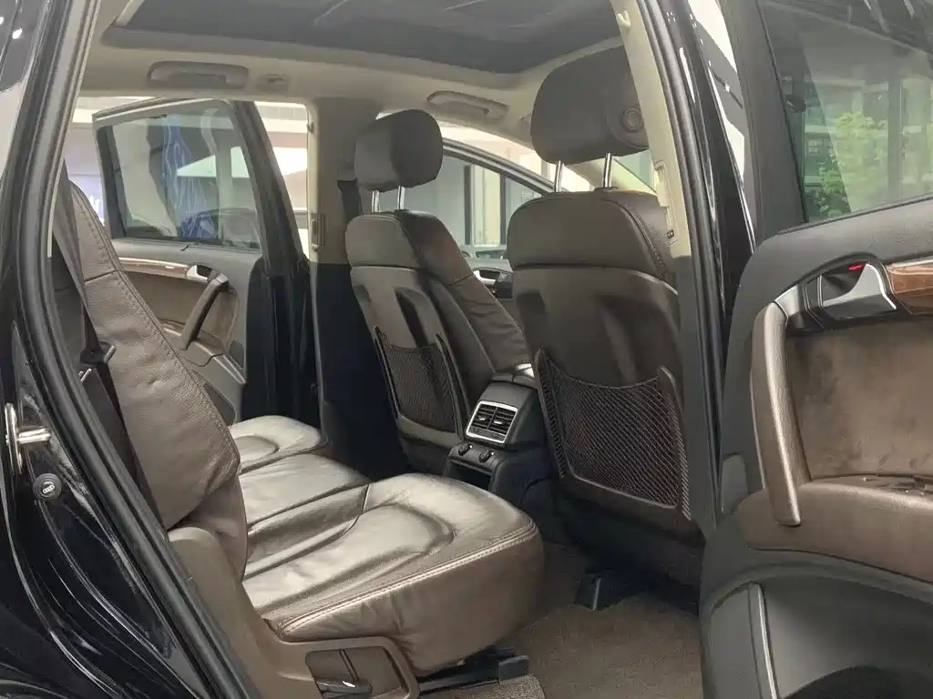 Audi Q7 — миниатюра 8