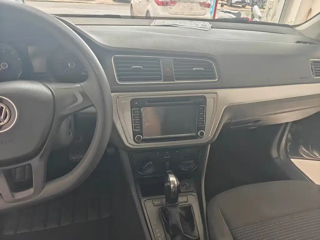 Volkswagen Lavida — миниатюра 6