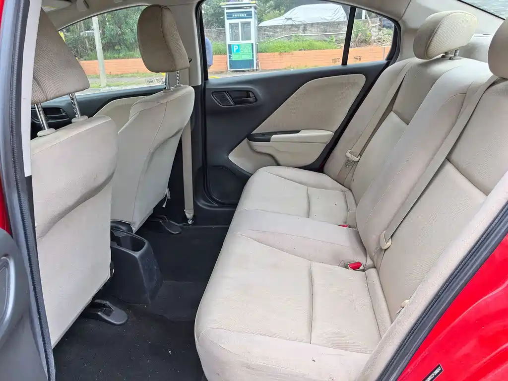Honda City 1.5L Manual Progressive Edition, фото 10