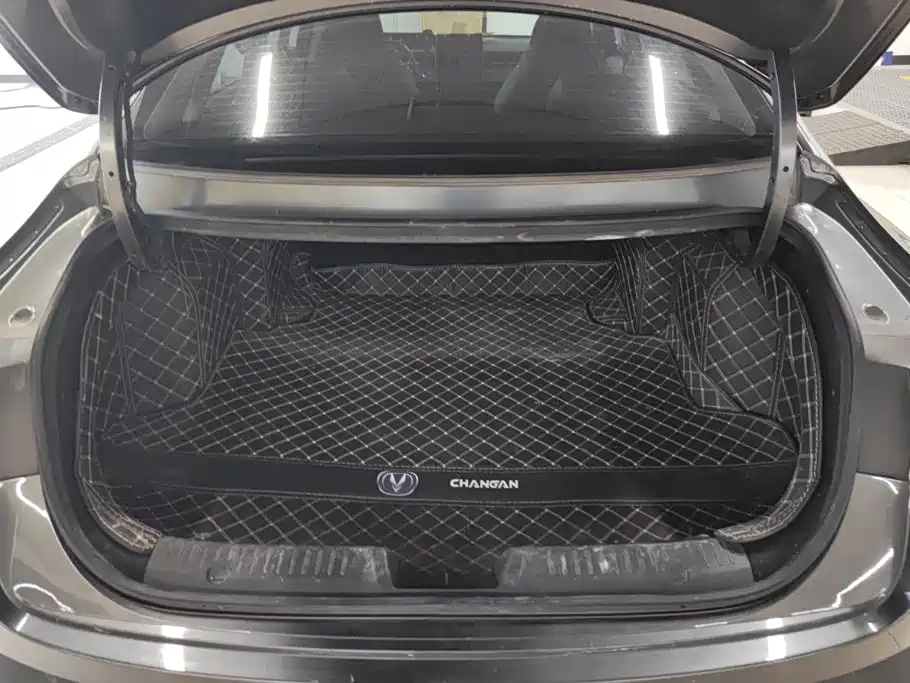 Changan Yida — миниатюра 4