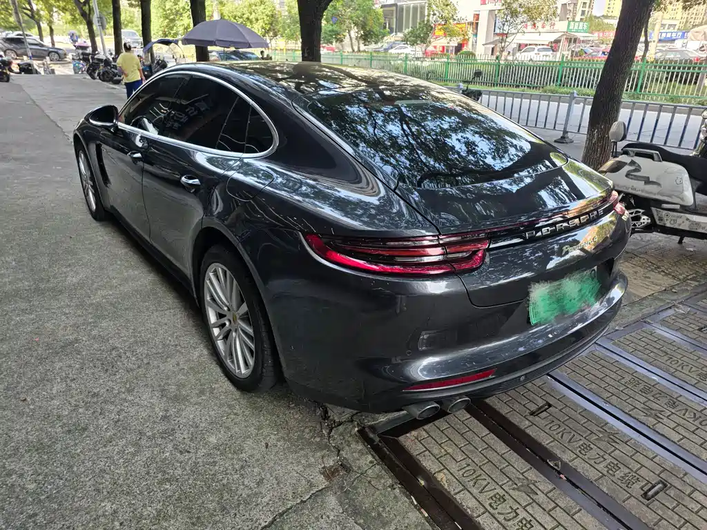 Porsche Panamera Hybrid — миниатюра 4