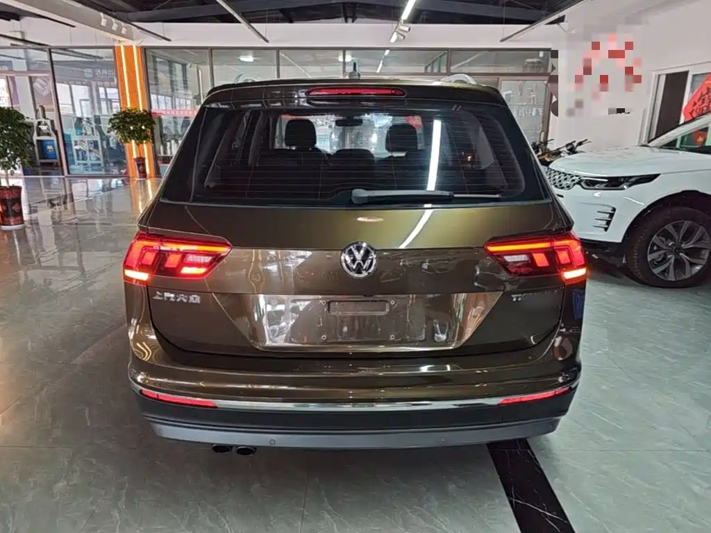 Volkswagen Tiguan L — миниатюра 6