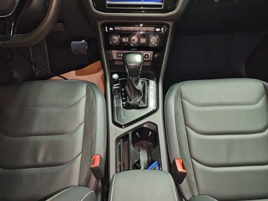 Volkswagen Tiguan L — миниатюра 14