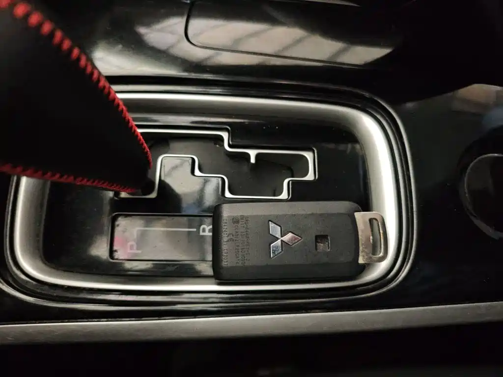 Mitsubishi Outlander — миниатюра 9