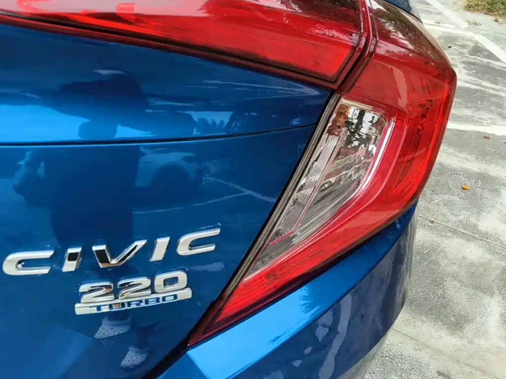 Honda Civic — миниатюра 8