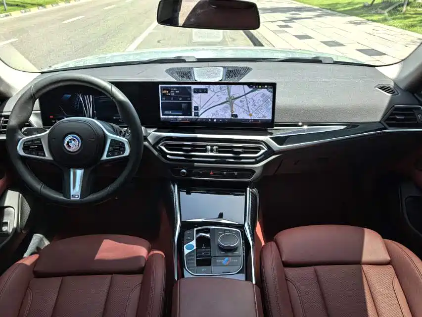 BMW i4 2023 eDrive35
