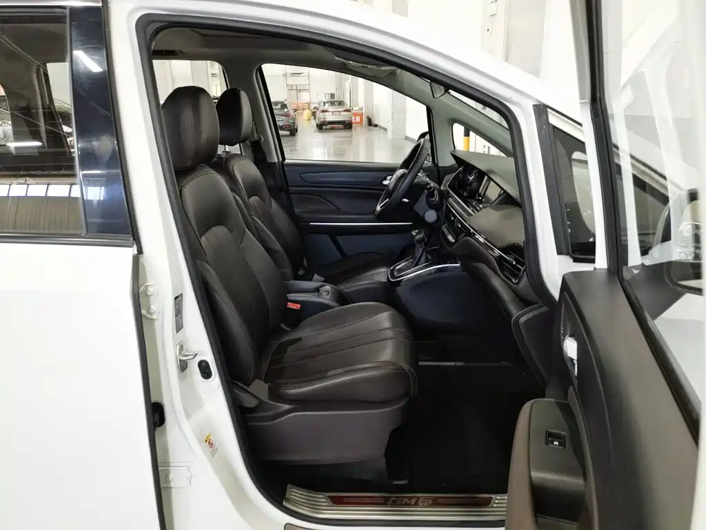 GAC Motor Trumpchi M6 — миниатюра 23