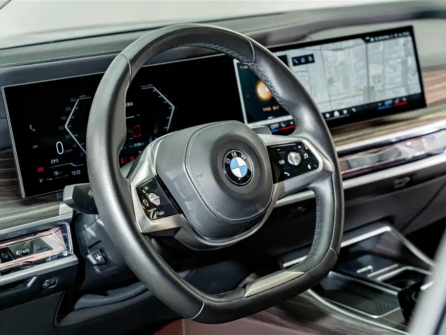 BMW 7 Series — миниатюра 10
