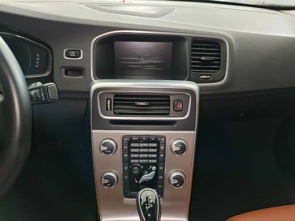 Volvo S60 — миниатюра 13