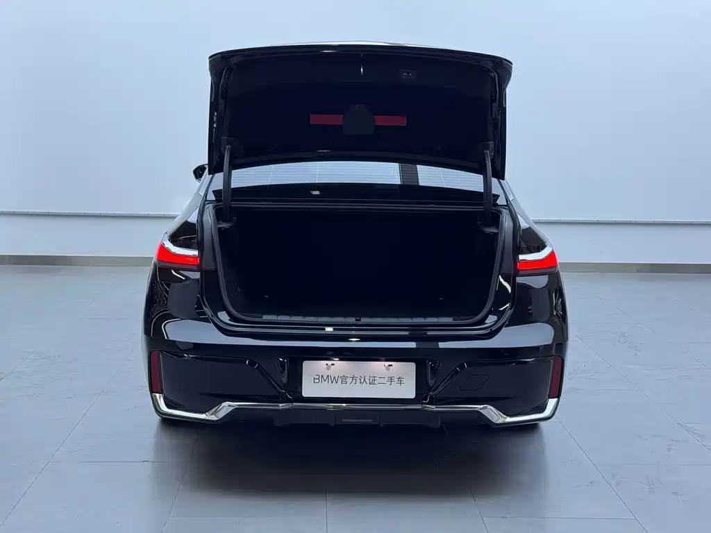 BMW i7 — миниатюра 6