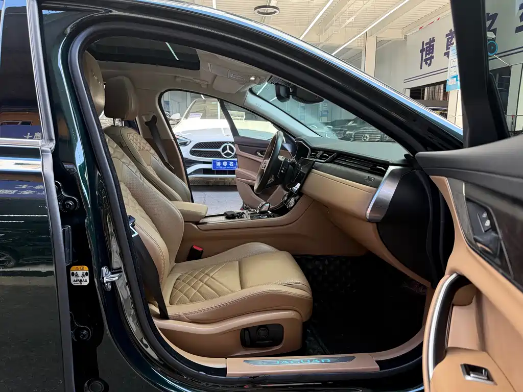 Jaguar XFL — миниатюра 14