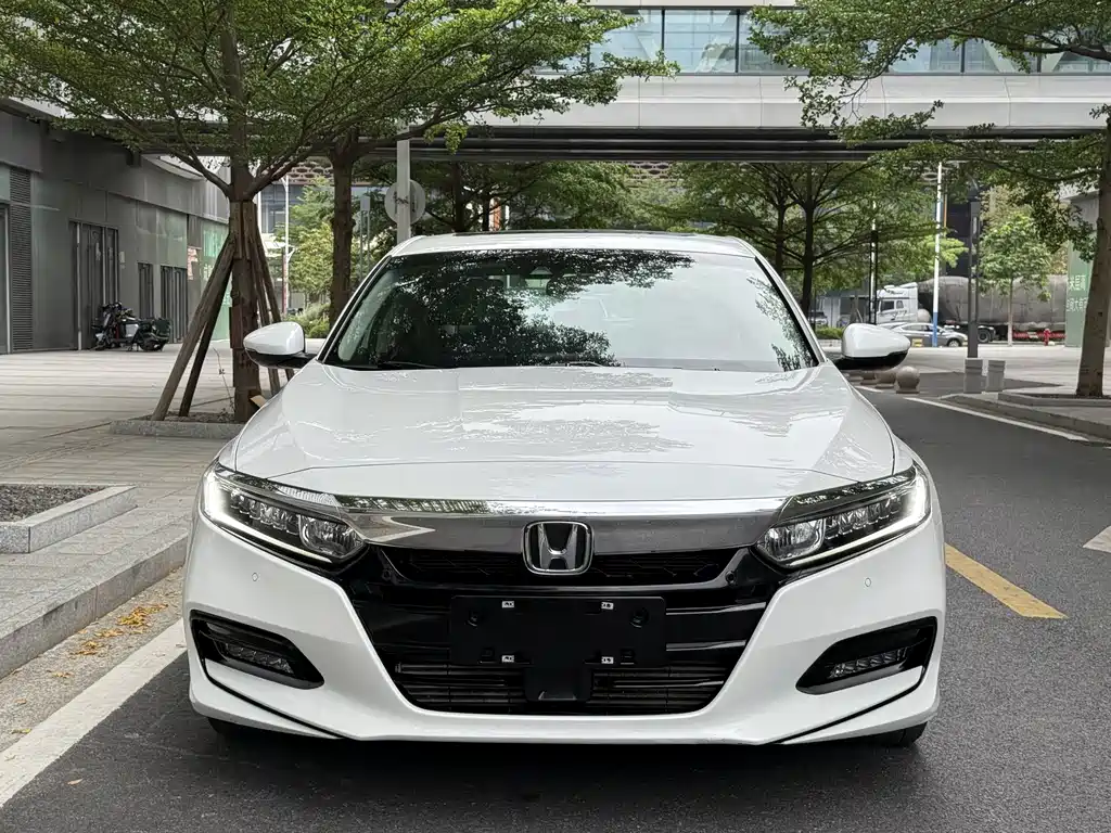 Honda Accord 2018 260TURBO Luxury V