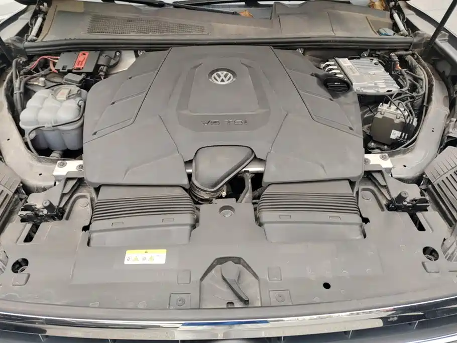 Volkswagen Touareg — миниатюра 10