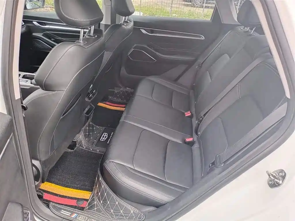 Geely Emgrand — миниатюра 8