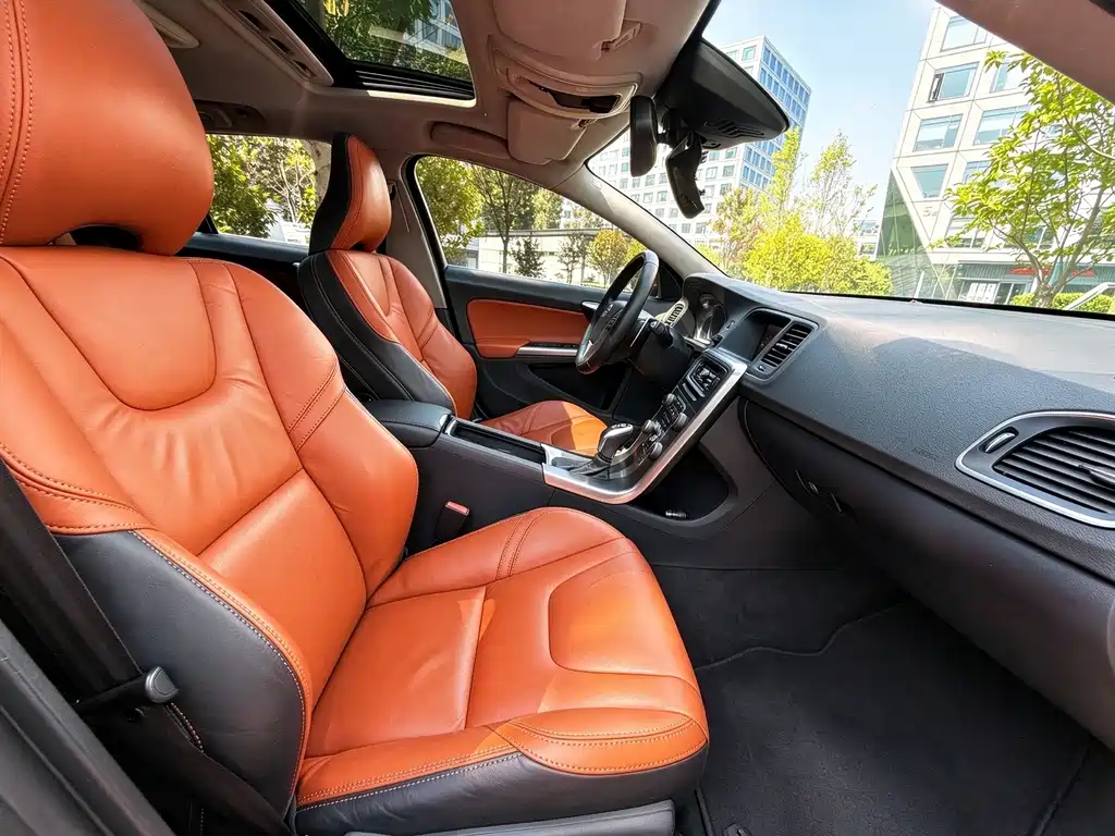 Volvo V60 — миниатюра 8