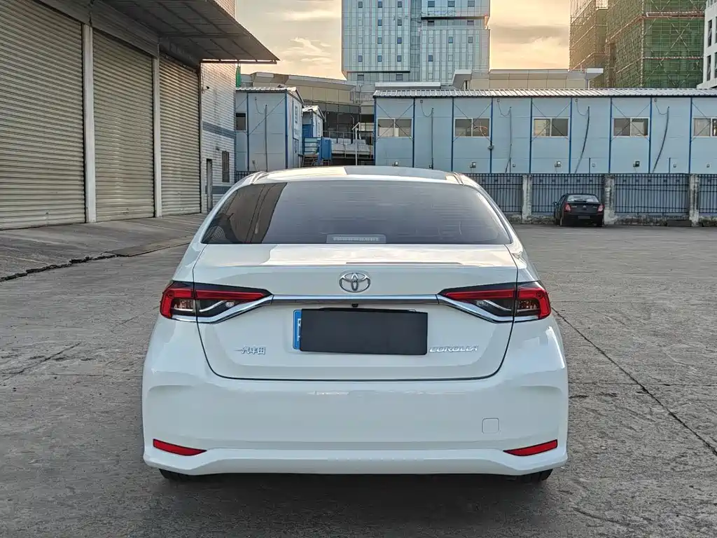 Toyota Corolla — миниатюра 6