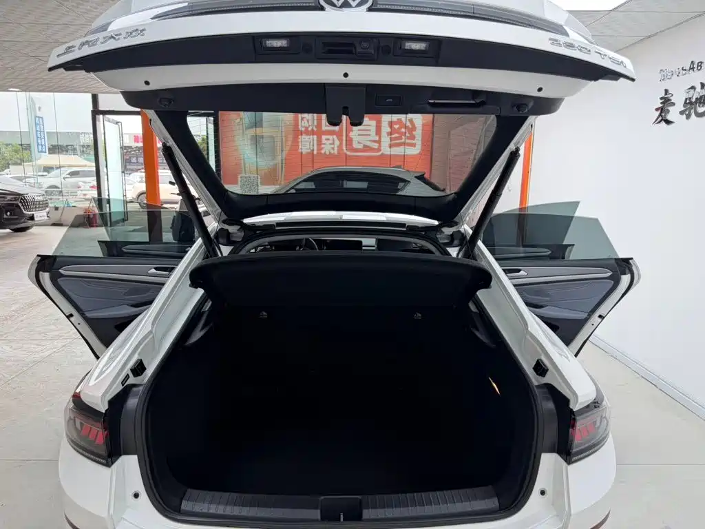 Volkswagen Lamando — миниатюра 12
