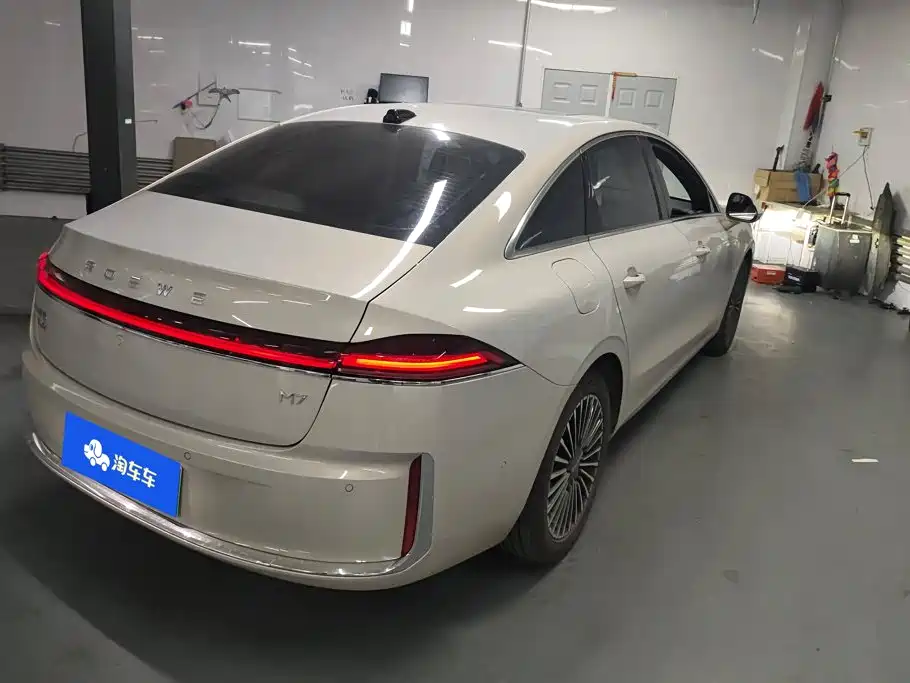 Roewe M7 DMH — миниатюра 3