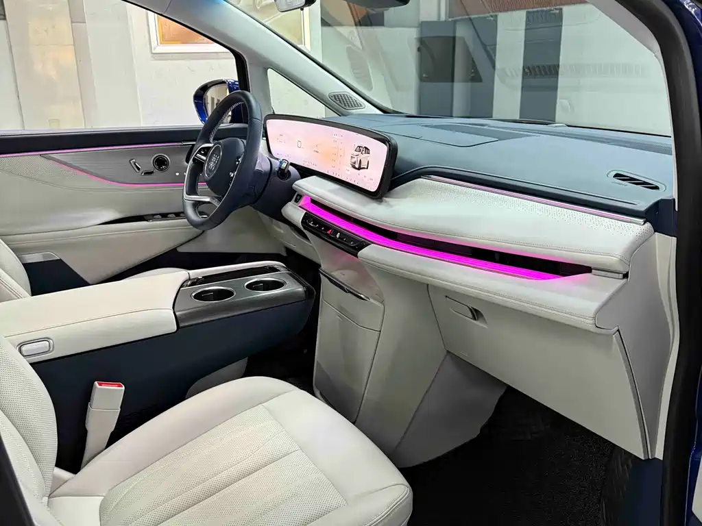 BUICK GL8 NEW ENERGY