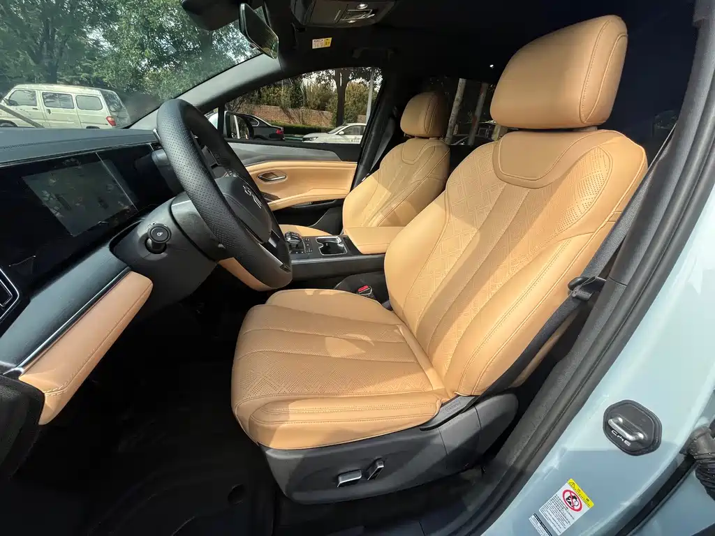 BYD L DM-i — миниатюра 10