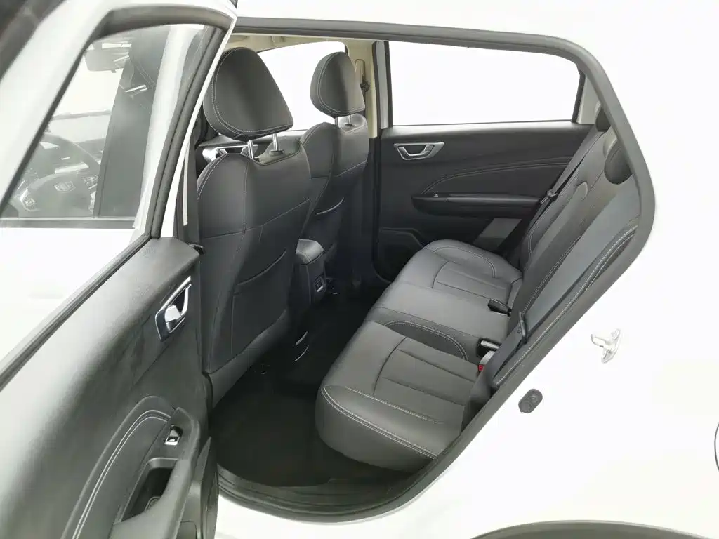 Geely Vision X3 — миниатюра 15