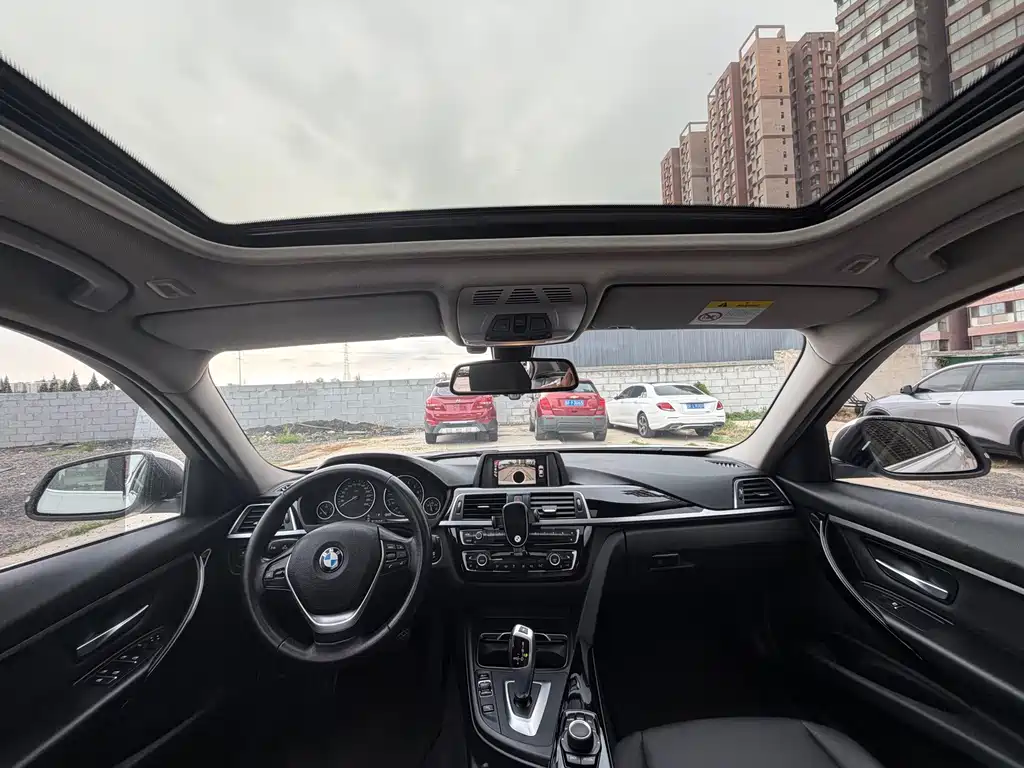 BMW 3 Series — миниатюра 9