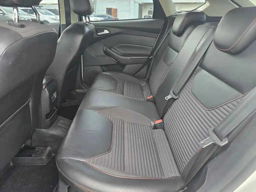 Ford Focus — миниатюра 9