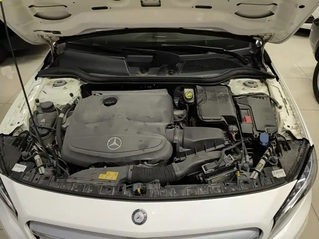 Mercedes-Benz GLA — миниатюра 20