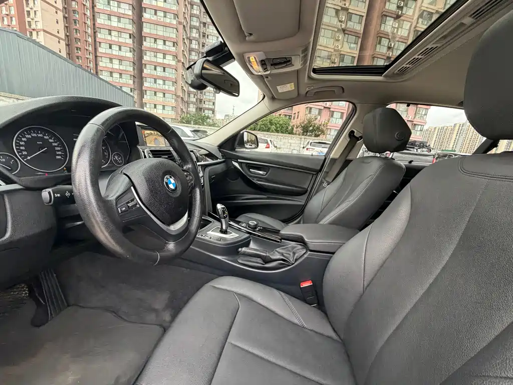 BMW 3 Series — миниатюра 7
