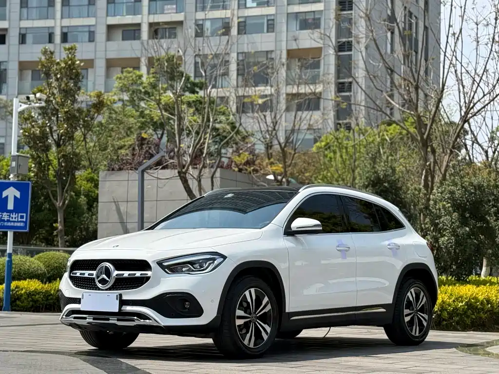 Mercedes-Benz GLA 2021