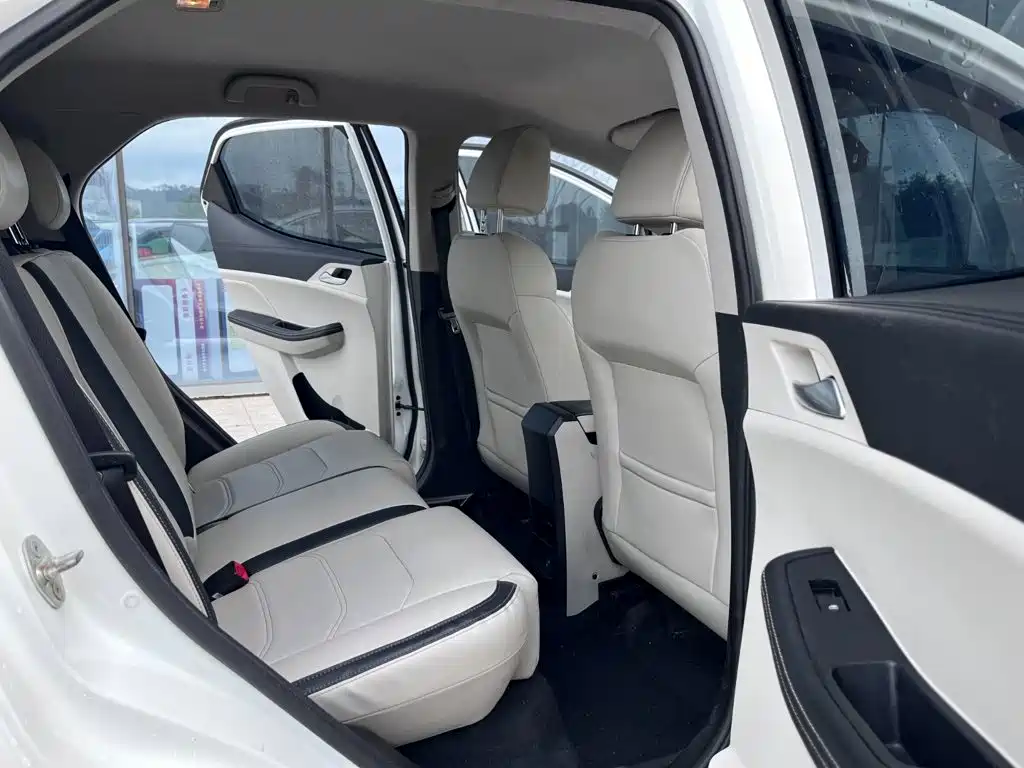 BYD Yuan Pro - фото 10