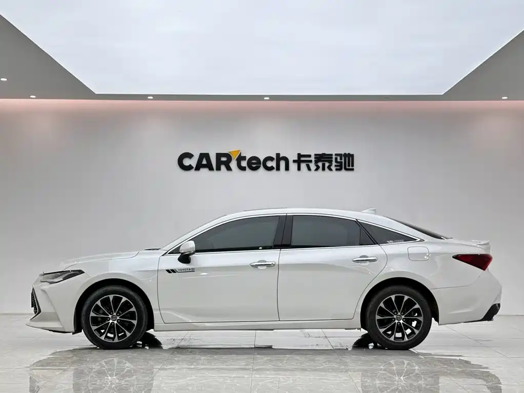 Toyota Avalon — миниатюра 2