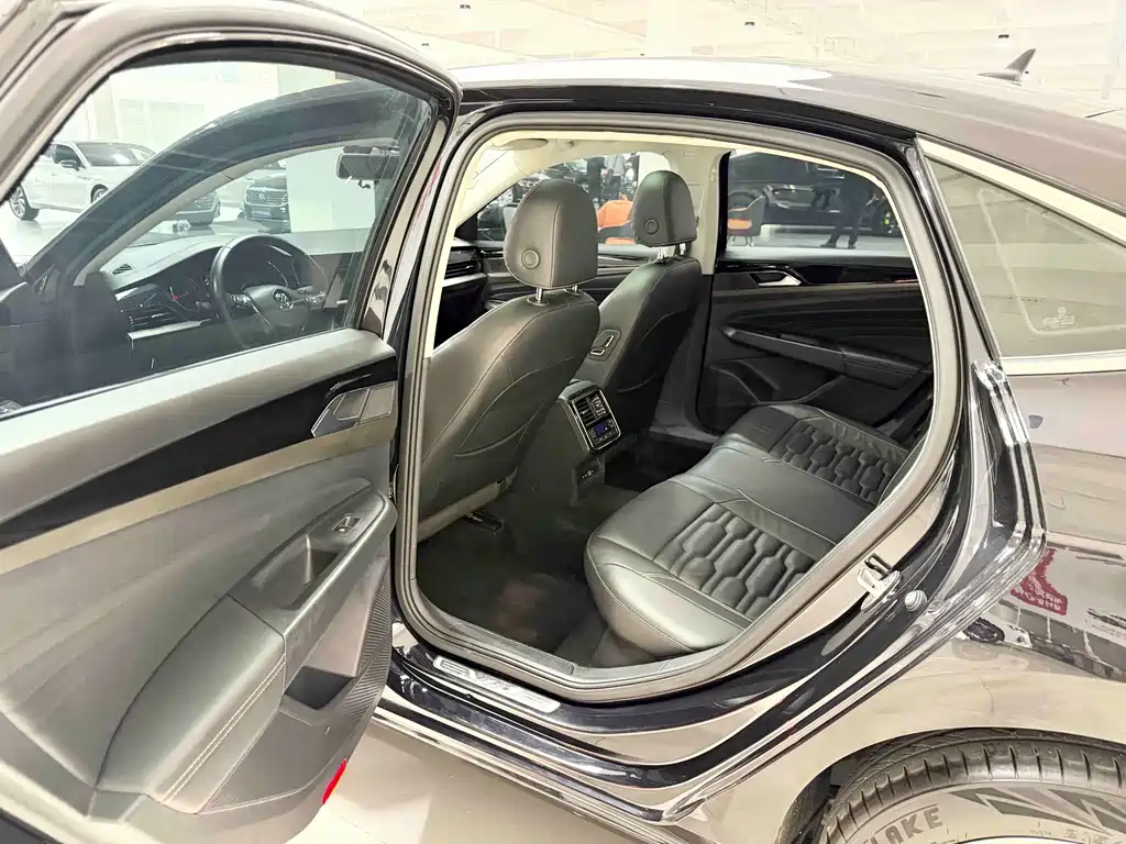 Volkswagen Passat — миниатюра 11
