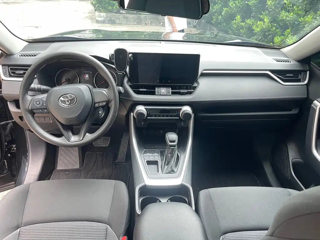Toyota Wildlander — миниатюра 8